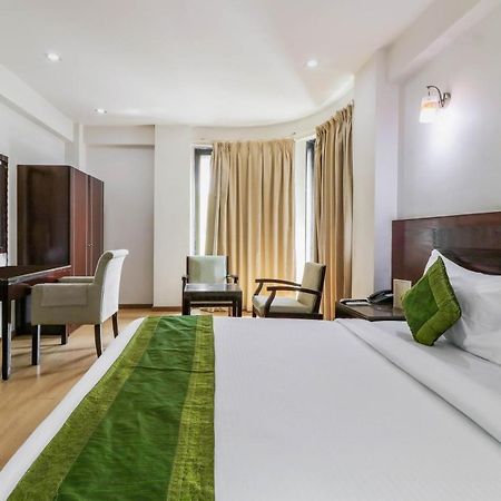 Treebo Trend Hotel Parker Ахмедабад Екстериор снимка