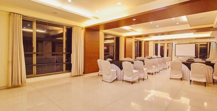 Treebo Trend Hotel Parker Ахмедабад Екстериор снимка