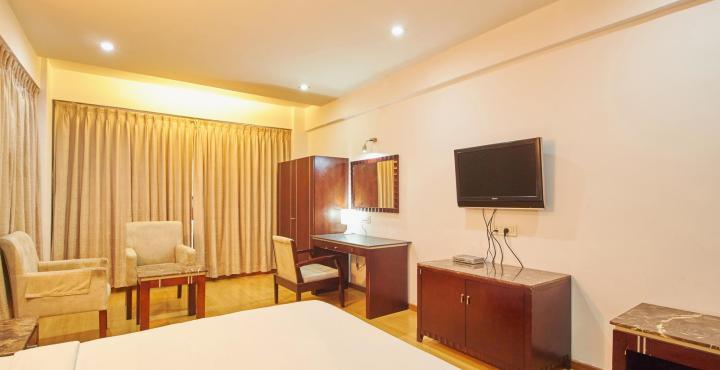 Treebo Trend Hotel Parker Ахмедабад Екстериор снимка