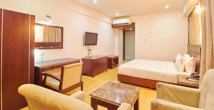 Treebo Trend Hotel Parker Ахмедабад Екстериор снимка