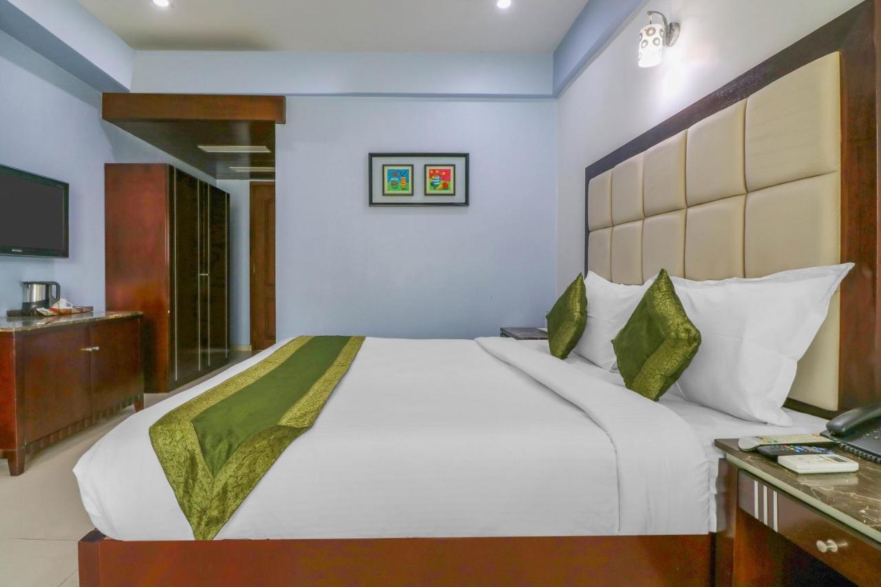 Treebo Trend Hotel Parker Ахмедабад Екстериор снимка