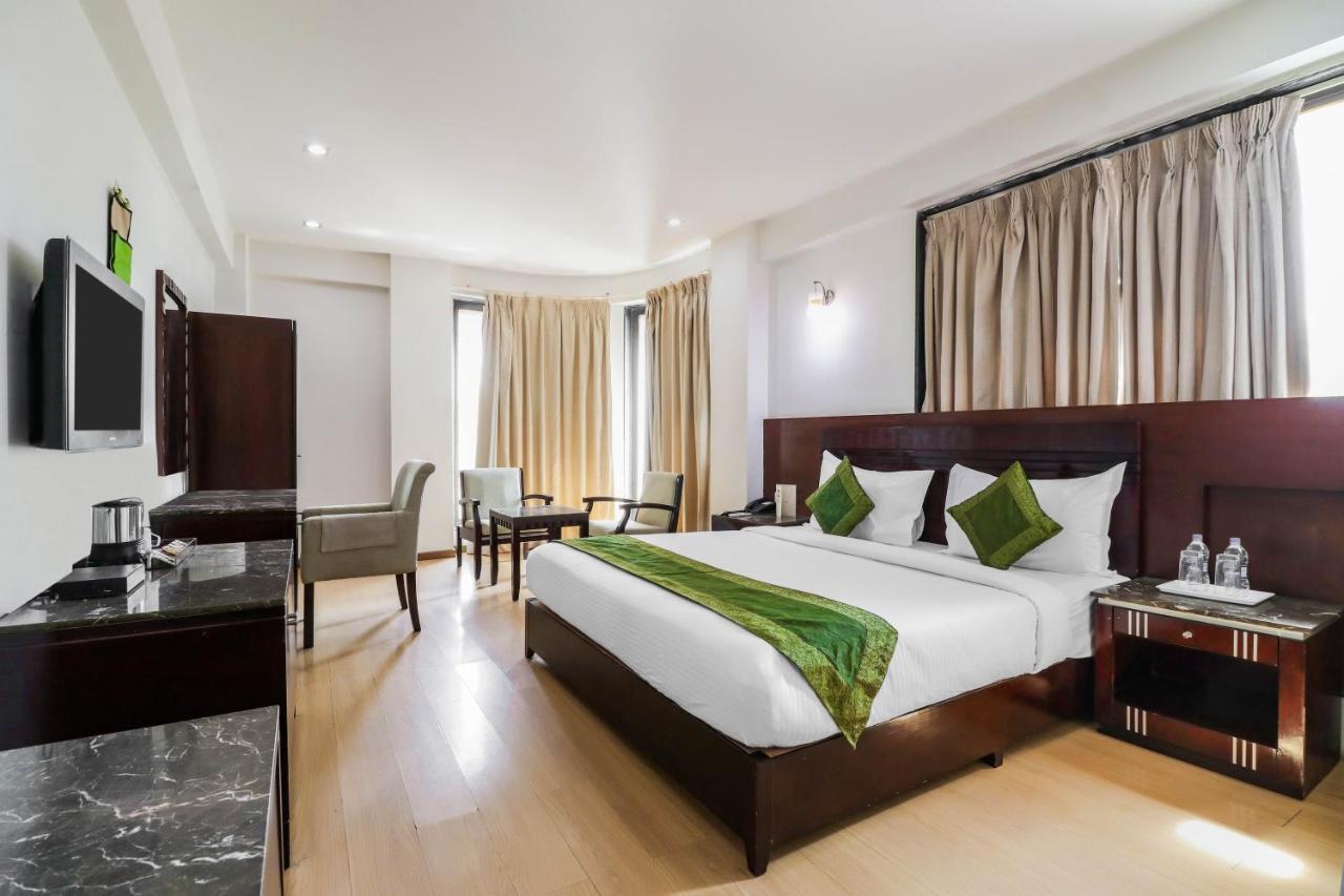 Treebo Trend Hotel Parker Ахмедабад Екстериор снимка