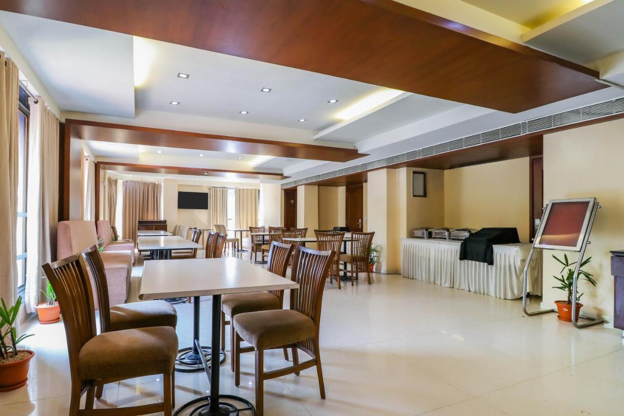 Treebo Trend Hotel Parker Ахмедабад Екстериор снимка