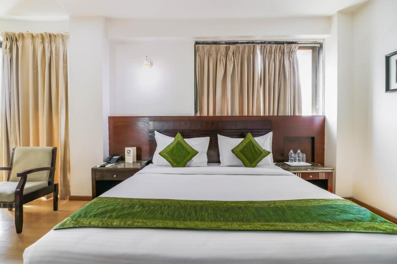 Treebo Trend Hotel Parker Ахмедабад Екстериор снимка