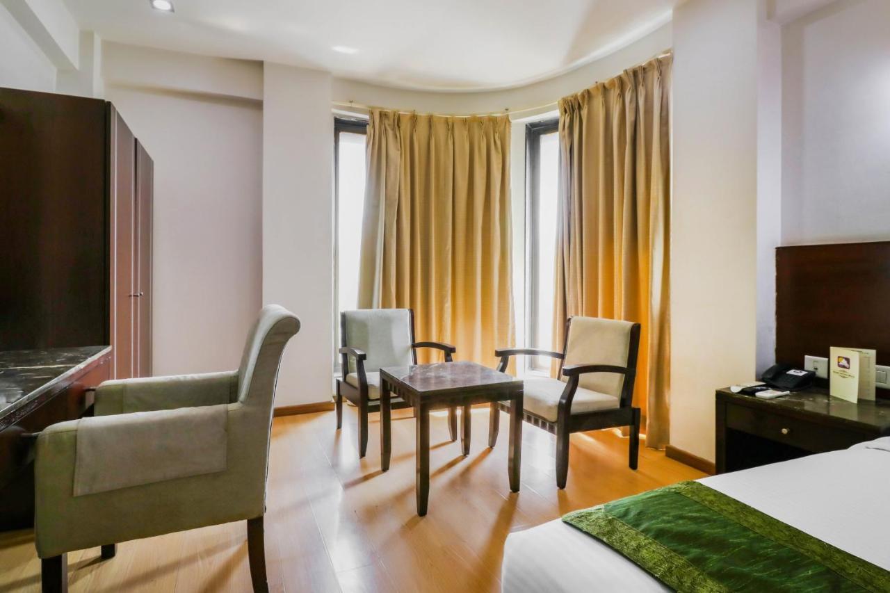 Treebo Trend Hotel Parker Ахмедабад Екстериор снимка